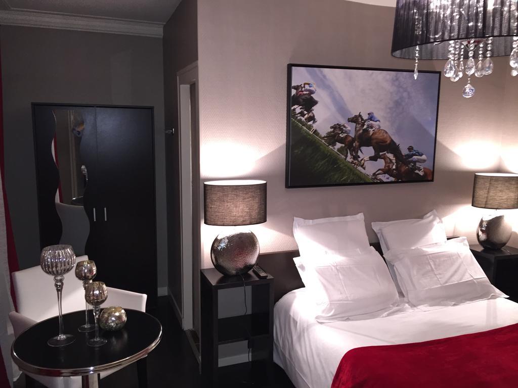 Hotel L'Avenue ช็องตียี ภายนอก รูปภาพ